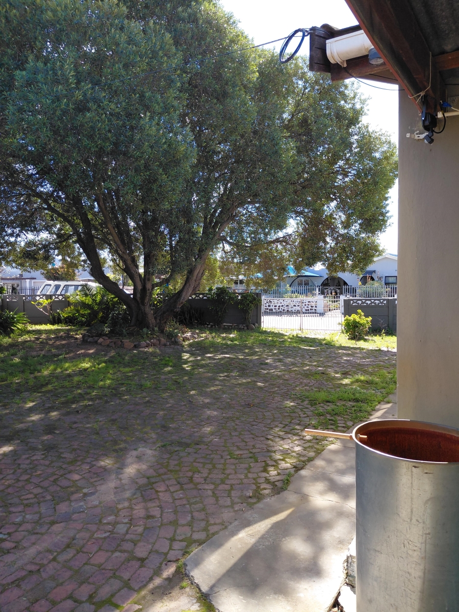 To Let 3 Bedroom Property for Rent in New Orleans Western Cape